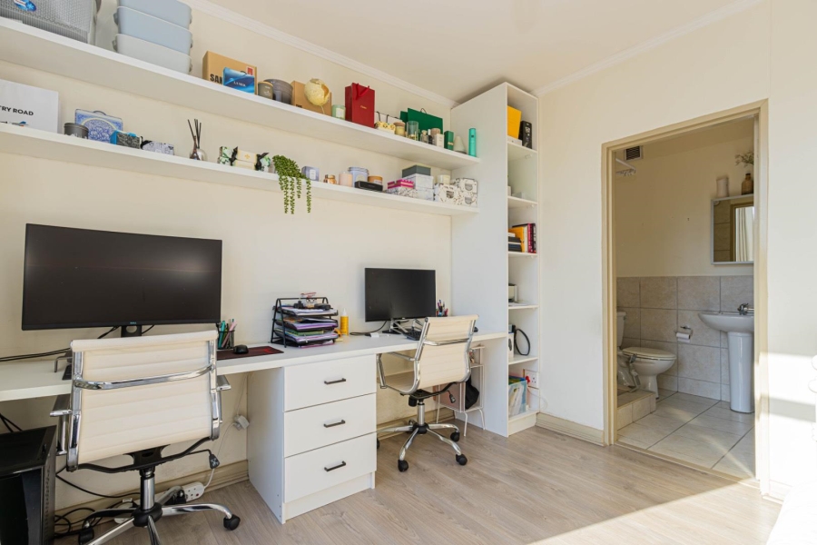 2 Bedroom Property for Sale in Cape Town City Centre Western Cape